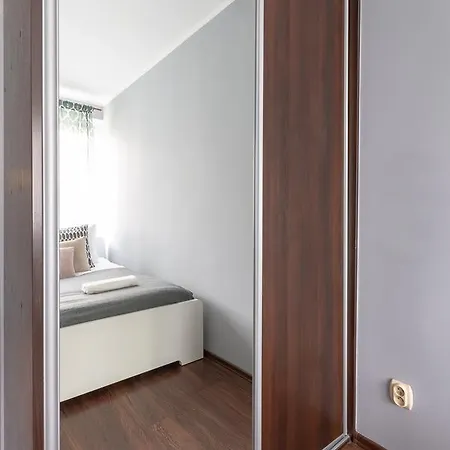 Polly & Molly In City Centre Apartment Wroclaw